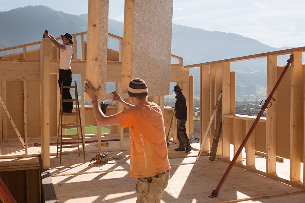  Erneuerbarer Rohstoff: Dieses Holzbau-Projekt in Stans in Tirol wurde von Wüstenrot finanziert.
