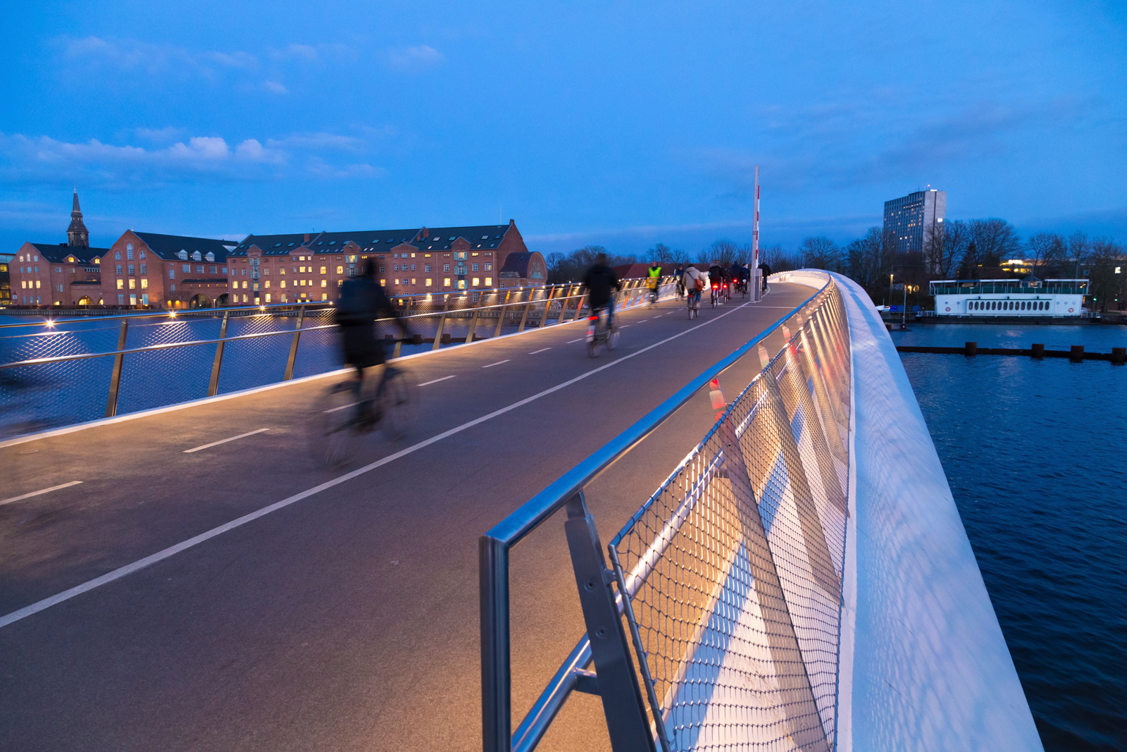 Brücke für Radfahrer und Fußgänger in Kopenhagen