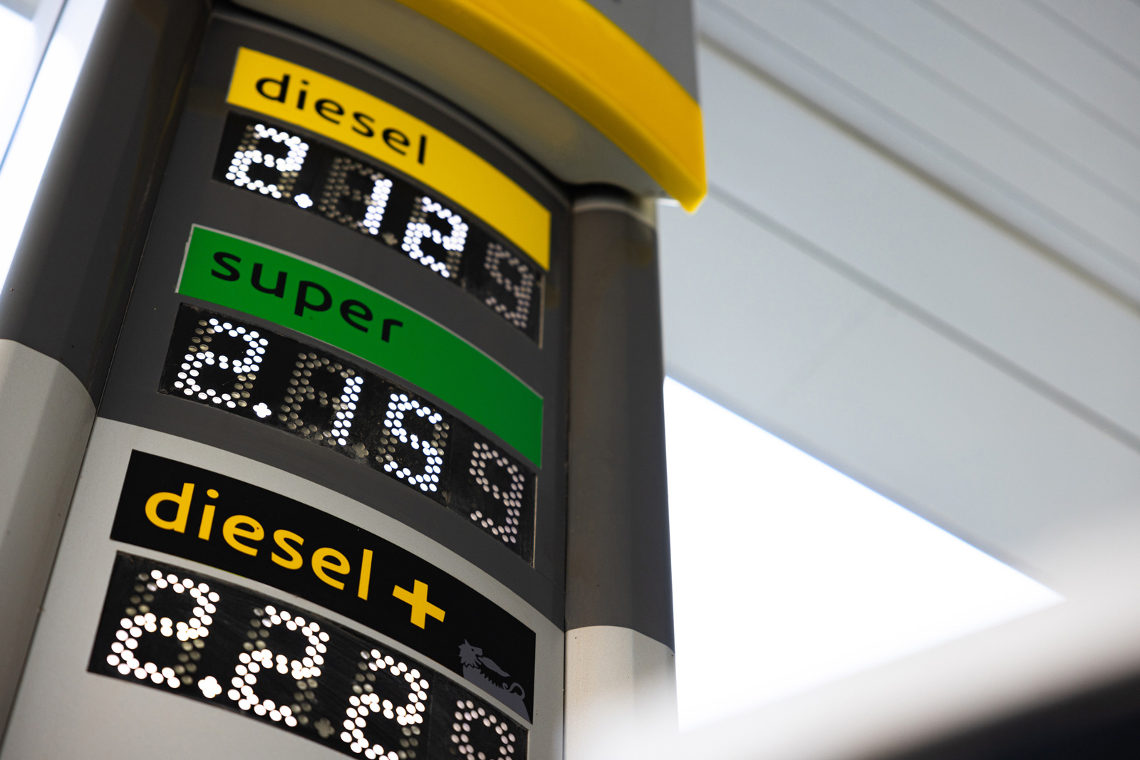 Gestiegene Preise für Öl und Gas treiben die Inflation an. 