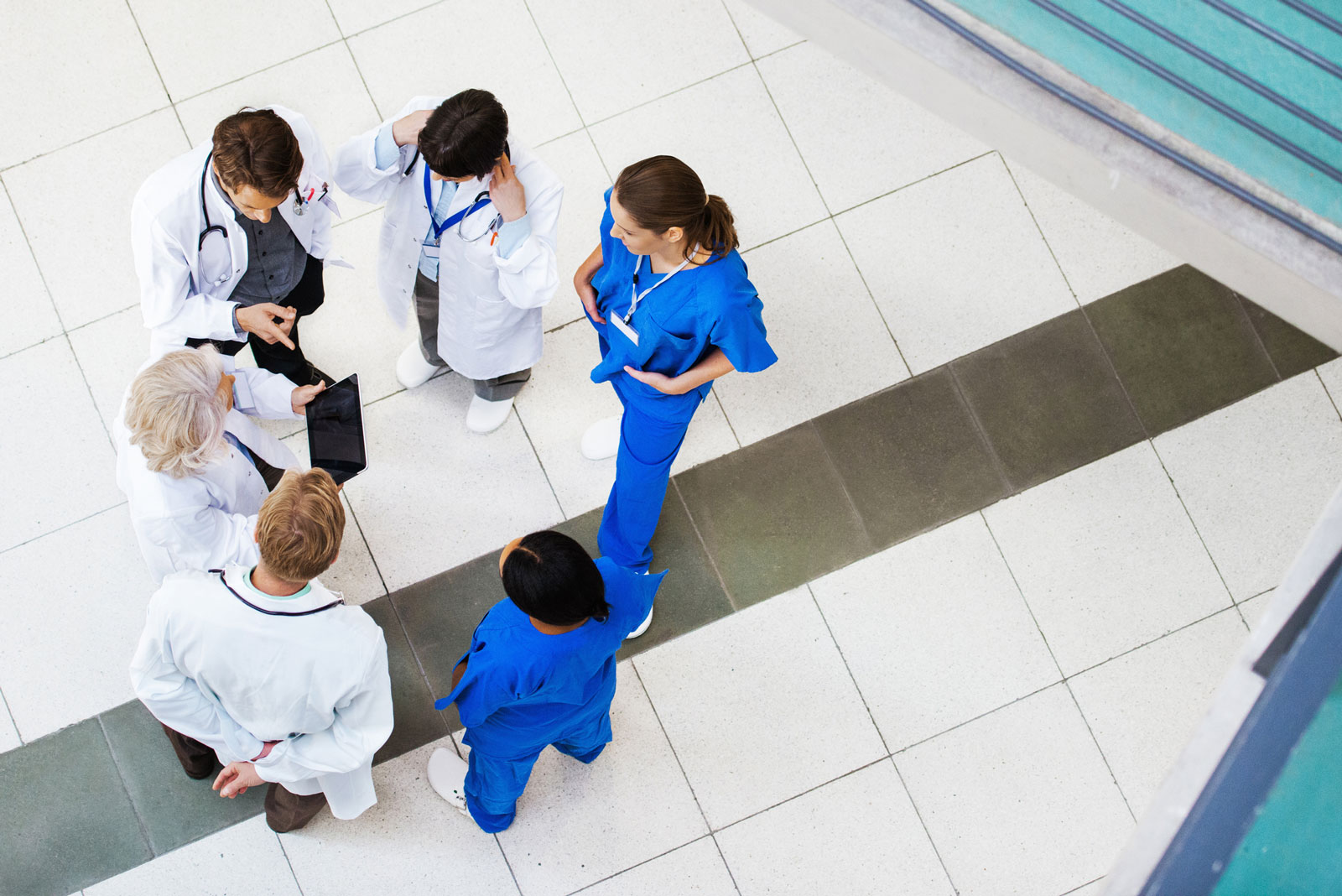Arztassistenten gehören in Kliniken, Krankenhäusern oder Praxen zum Team.