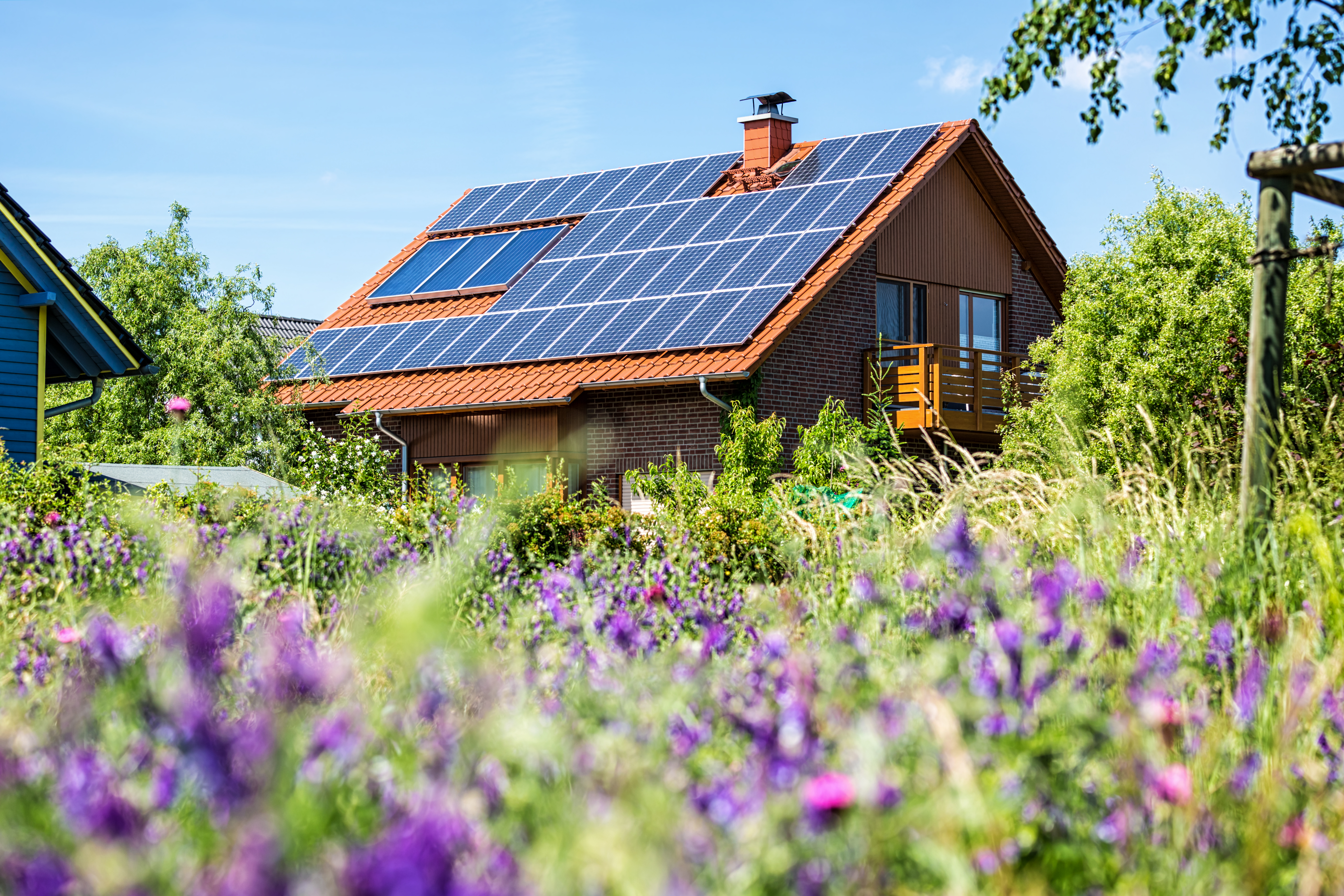 Die Errichtung von Photovoltaikanlagen wird in Österreich durch Investitionszuschüsse gefördert.